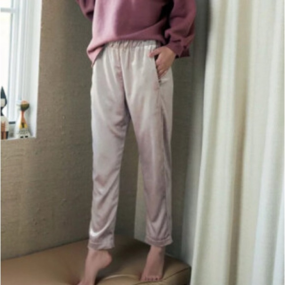 Xirenaâ Velvet pink joggers size M